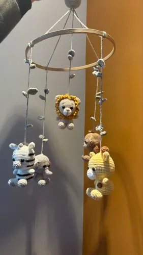 Móbile em Amigurumi Safari