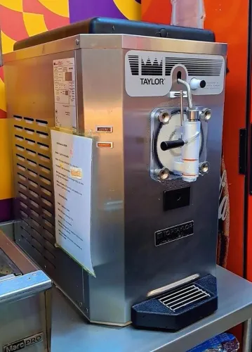 Vendo Máquina de Sorvete Soft Taylor 430