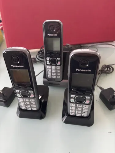 Telefone sem fio Panasonic com 2 extensões