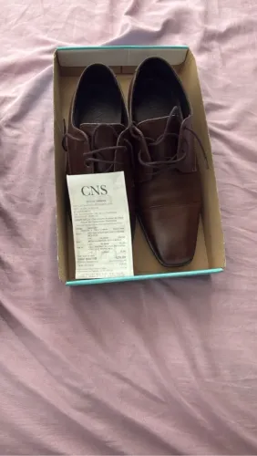 Sapatos sociais em couro marrom - CNS