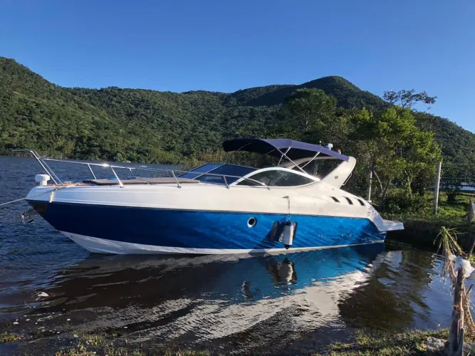 Lancha Phantom 300 2010 parelha diesel Mercury troco por carro 