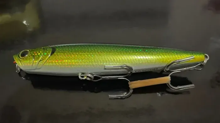 Isca Artificial - GUNNISH 95 - lucky craft