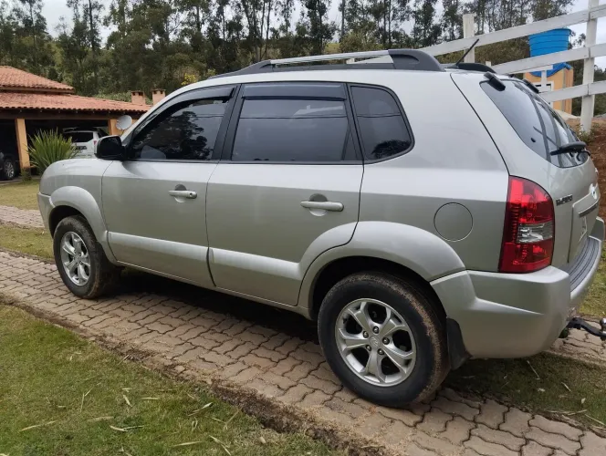 Hyundai Tucson 2.0 16V Aut. 2012