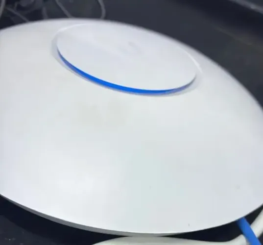 Antena Wi-Fi Ubiquit 6 Longe Range U6 LR - Usada. 