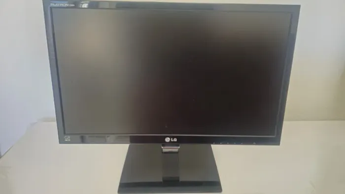 Monitor LG 20" LED