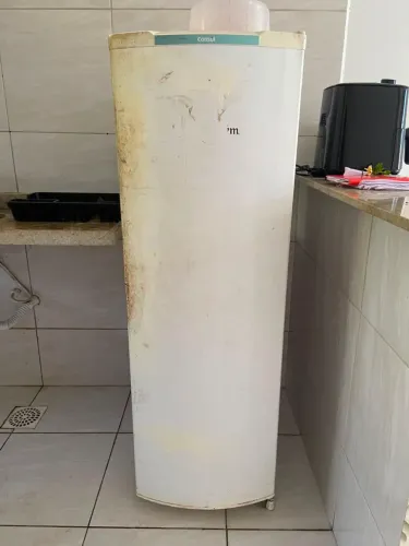 Geladeira consul pequena