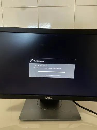 Monitor Dell funcionando perfeitamente 