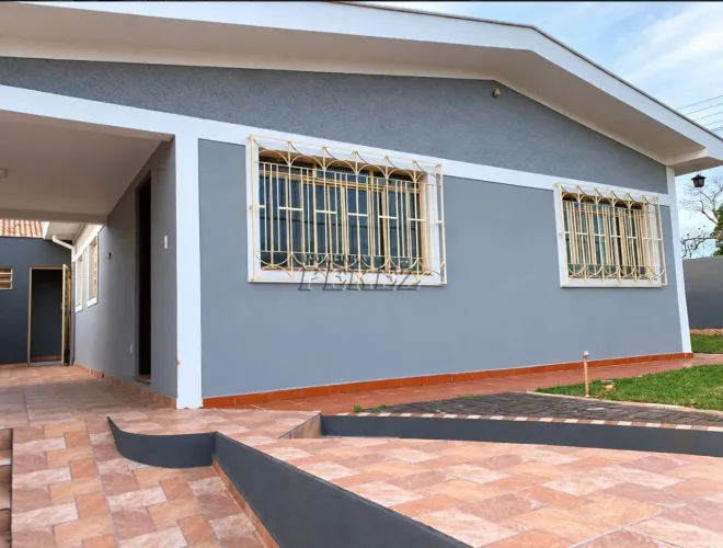 Casa para alugar na região leste em Londrina, Jardim Califórnia.