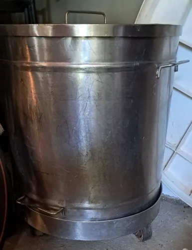 Tacho Industrial Inox AISI 304, 150 Litros com carrinho, Novo, Sem Uso, Alimento/Indústria