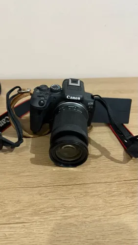 ? KIT CANON EOS R10 + LENTE 18-150MM ? SEMINOVA / POUQUÍSSIMO USADA ?  
