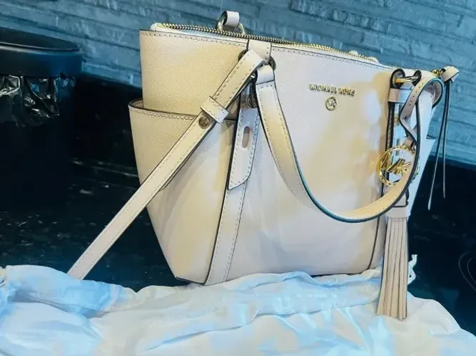 Bolsa Michael Kors Original Bege/Nude + Pingente MK