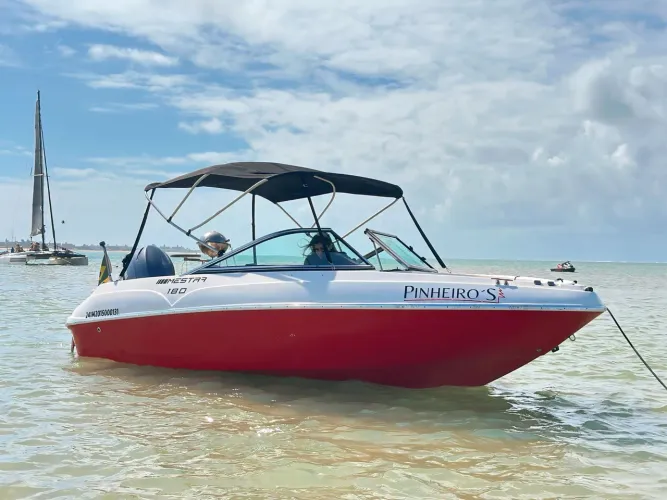 ? LANCHA MESTRA 18 PÉS 2014 MOTOR YAMAHA 115HP 4T 07+01. R$ 125.000,00
