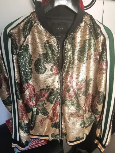 Jaqueta Bomber de Paetês (Sequins Bomber Jacket) da Zara