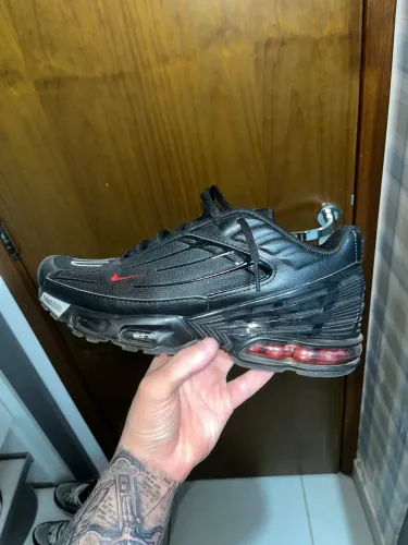 TN3 BLACK RED