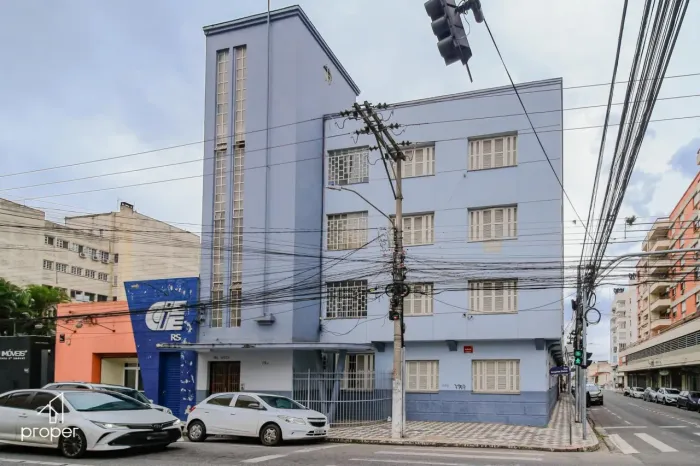 Amplo apartamento para aluguel no Centro - Pelotas/RS