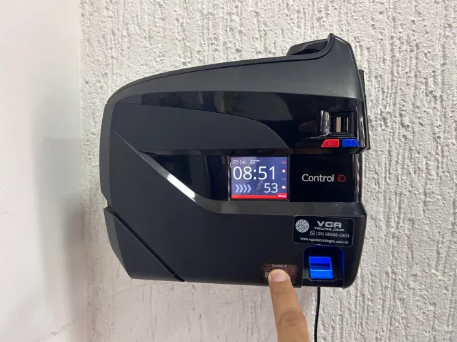 Relógio de Ponto Biometria Crachá Control ID iDClass Touchscreen