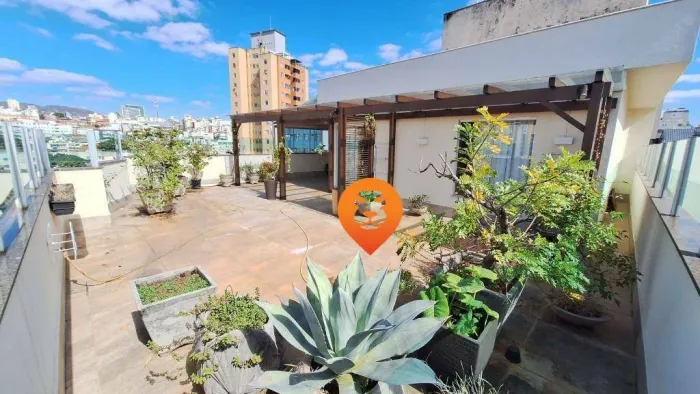 Cobertura com 3 dormitórios à venda, 195 m² por R$ 790.000,00 - Sagrada Família - Belo Hor