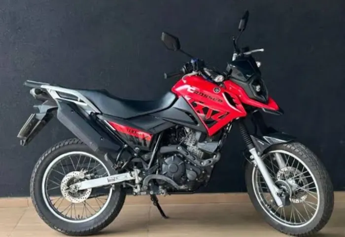 Crosser 2025 km 8000