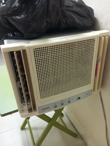 Ar condicionado Consul 750 BTUs funcionando perfeitamente pouco tempo utilizado