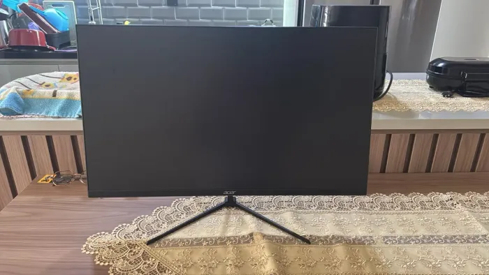 Monitor gamer Acer 28"180hz