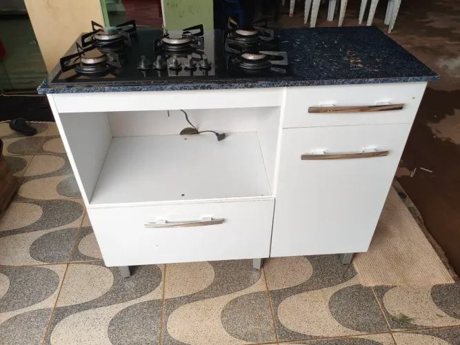 Fogão Cooktop com balcão e registro de gás