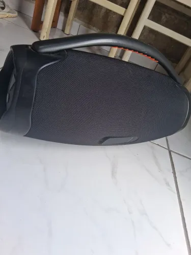 JbL boombox 3