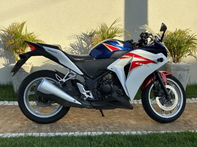 CBR 250R - Totalmente original