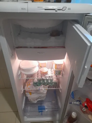 Geladeira Eletrolux Estado de Nova/Não incluso o frete