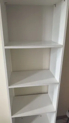 Estante livros, objetos