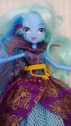Boneca Trixie Lulamoon my little poney equestria girl 