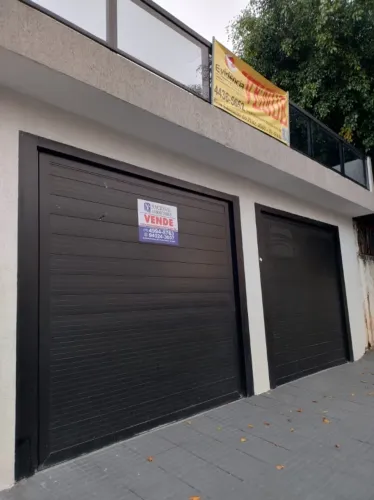 Casa com 3 quartos (1 suíte)