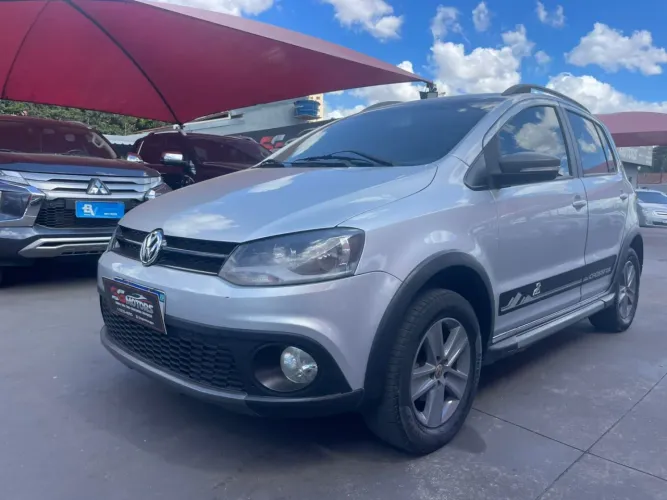 Volkswagen Crossfox 1.6 MI Total Flex 8V 5P 2012