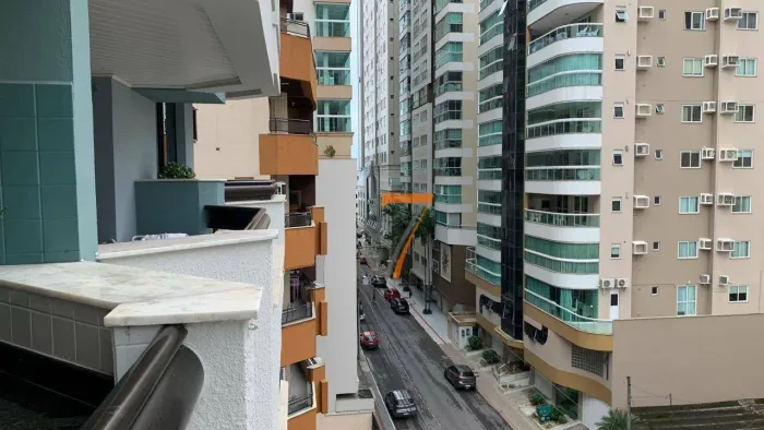 Apartamento com 2 dormitórios para alugar, 80 m² por R$ 4.840,00/mês - Meia Praia - Itapem
