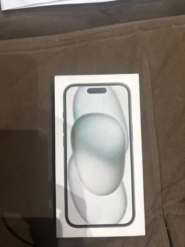 Vendo iPhone 15 128 Gb preto ótimo estado $.3.500