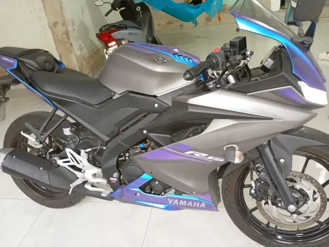 Vendo Yamaha R15 