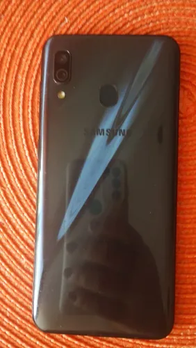 Celular Samsung Galaxy a30 PRA SAIR RÁPIDO 