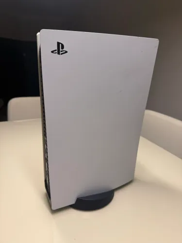 Vende-se PLAYSTATION 5 SLIM IMPECÁVEL 