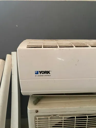 VENDE-SE AR-CONDICIONADO YORK SPLIT