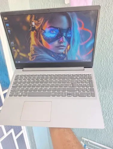 Notebook Lenovo bom para estudos com HD de 500 gigas, bateria boa, carregador original, 10