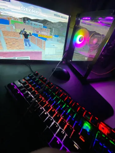 TROCO PC GAMER POR IPHONE 16e