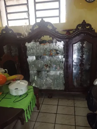 Cristaleira antiga