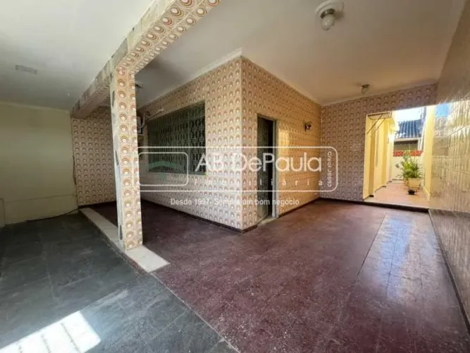 ALUGA EM PADRE MIGUEL - R. CABO BELMONTE, 120 - CASA TÉRREA
