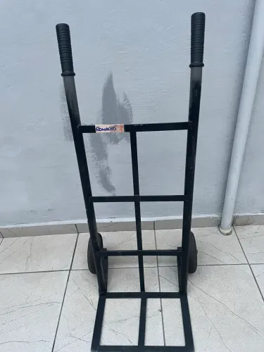 Carrinho de carga 150 kilos roda maciça