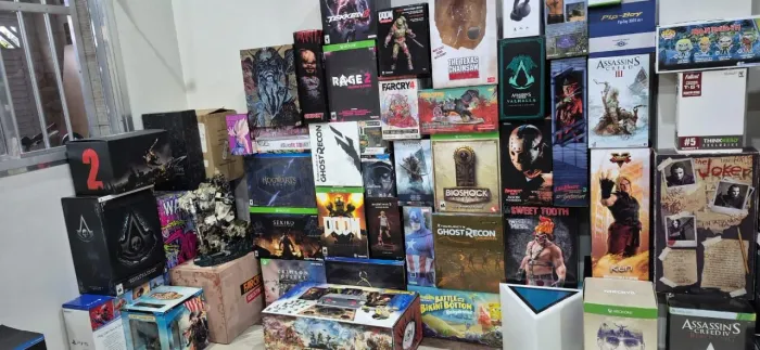 Lote de collectors, figuras, jogos e mais