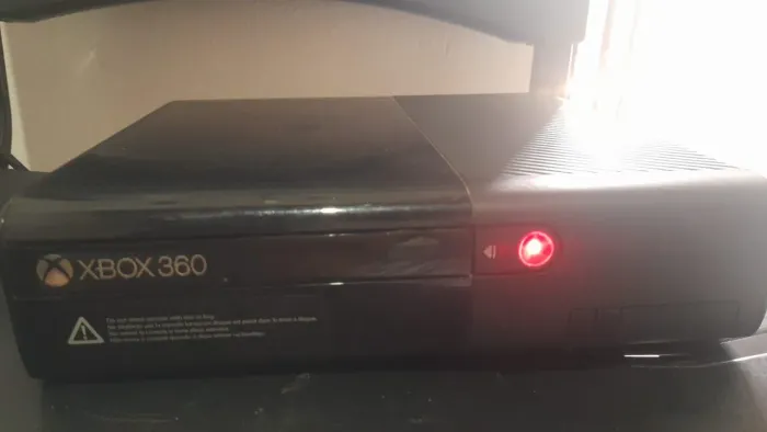 Xbox 360 defeito.   Luz vermelha 