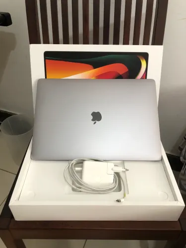 MacBook Pro 16" (2019)