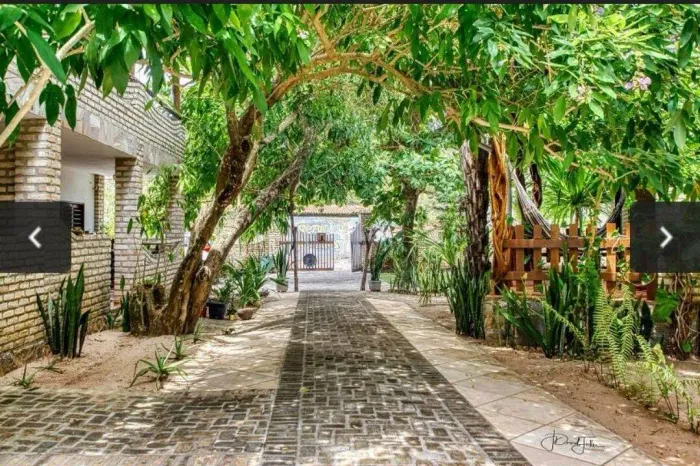 Villa charmosíssima em Pipa. 5 casas de diferentes tamanhos, com piscina