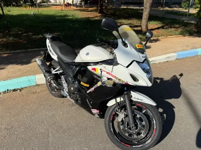 Suzuki GCX 650 F Ano 2012 Abaixo Fipe