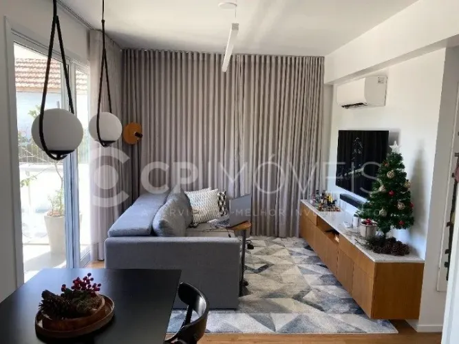 Apartamento semi mobiliado, 2 dormitórios com suite na Vila Ipiranga - Porto Alegre RS