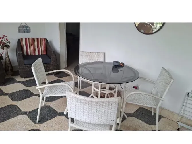 Mesa para varanda,tampo de vidro c/ 4 cadeiras 500